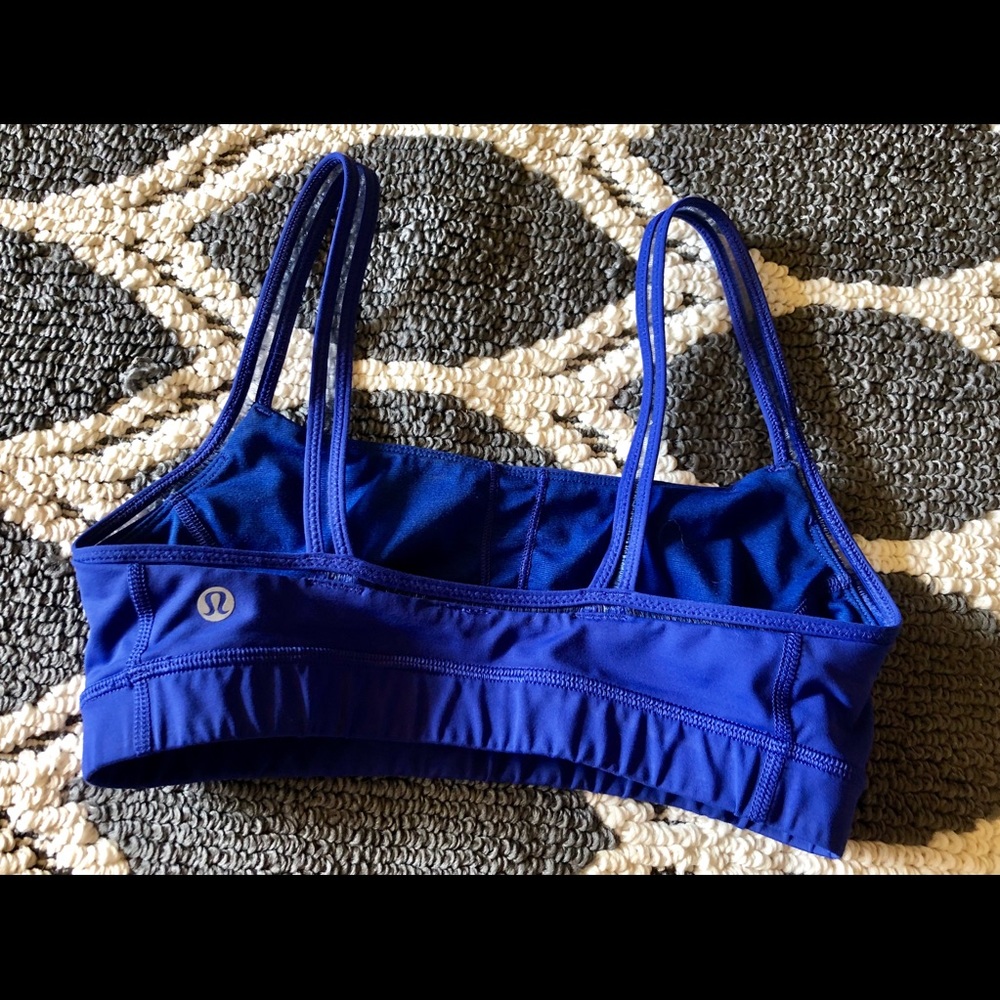 Lululemon sports bra